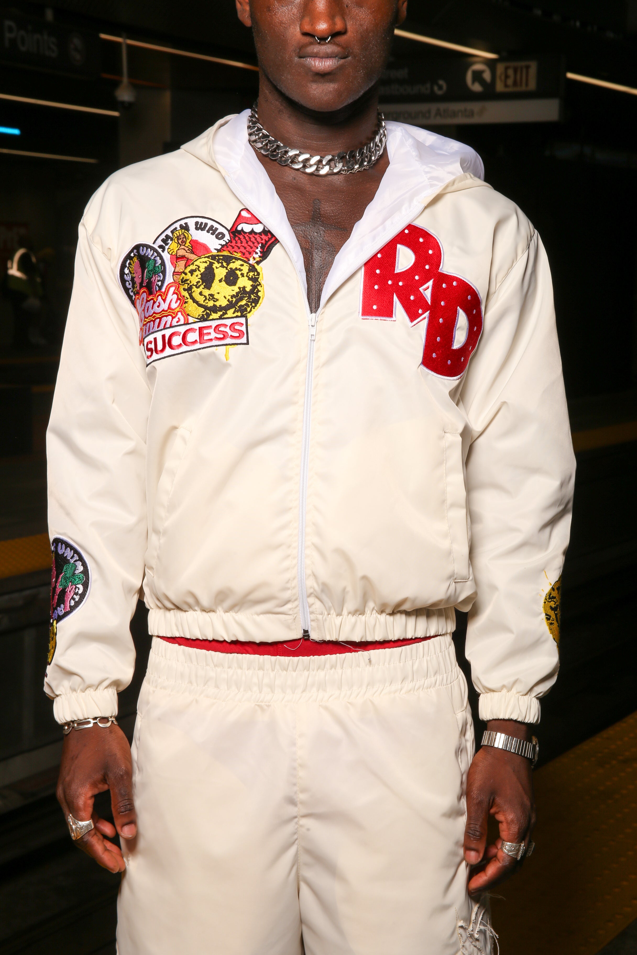 Success Over War™ “Snow In The Bluff” Set
